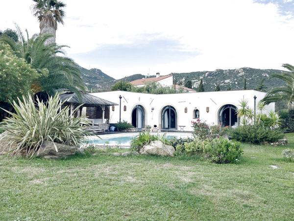 Calvi (20260) Propriété familiale - 183 M² - 4/5 chambres - Piscine - Vue montagne