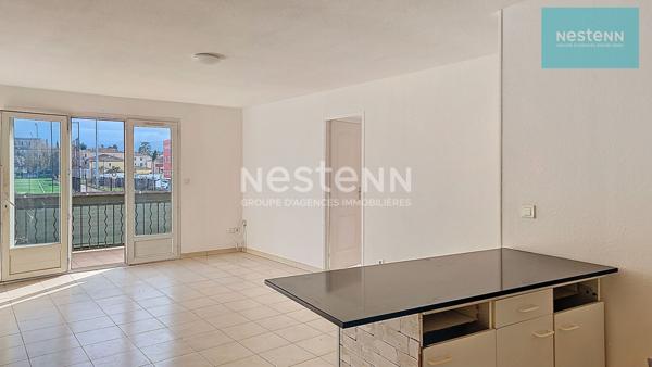 Appartement T3 avec terrasse et stationnement à Saint Maximin la Sainte Baume