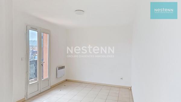 Appartement T3 avec terrasse et stationnement à Saint Maximin la Sainte Baume