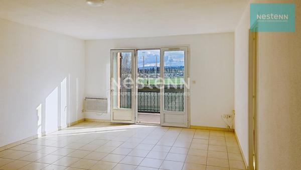 Appartement T3 avec terrasse et stationnement à Saint Maximin la Sainte Baume