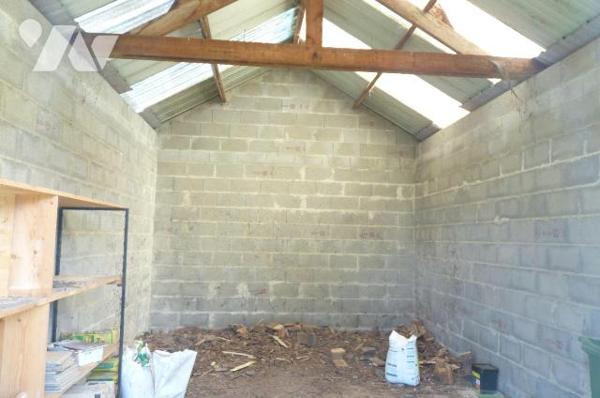 A vendre à Ambrières les vallées(53), un pavillon sur sous-sol comprenant une cuisine aménagée ...