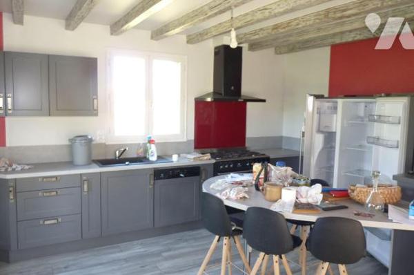 A vendre à Ambrières les vallées(53), un pavillon sur sous-sol comprenant une cuisine aménagée ...