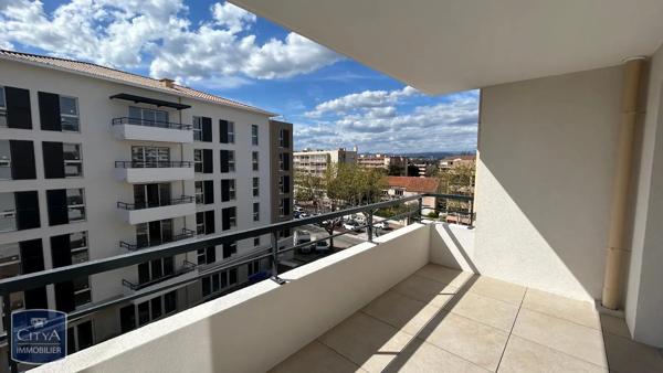 Appartement à louer 2 pièces 41.29m² Fréjus (83600)