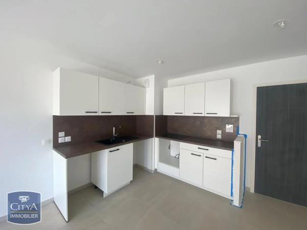 Appartement à louer 2 pièces 41.29m² Fréjus (83600)