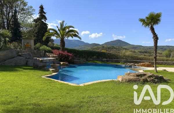 Maison à vendre 9 pièces 380 m² Cogolin