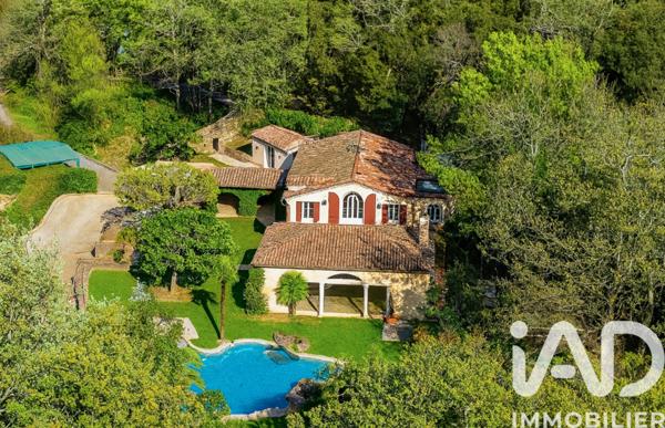 Maison à vendre 9 pièces 380 m² Cogolin