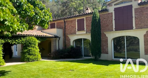 Maison à vendre 9 pièces 380 m² Cogolin