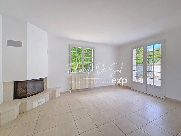 Maison plain-pied totalement rénovée de 108m², 3 chambres, au calme et classée B au DPE