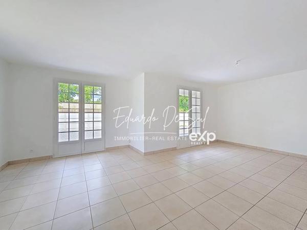 Maison plain-pied totalement rénovée de 108m², 3 chambres, au calme et classée B au DPE