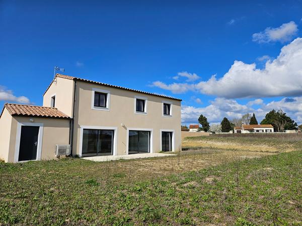 Villa neuve T6 avec garage et grand jardin Lasbordes