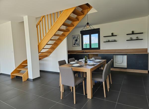Villa neuve T6 avec garage et grand jardin Lasbordes
