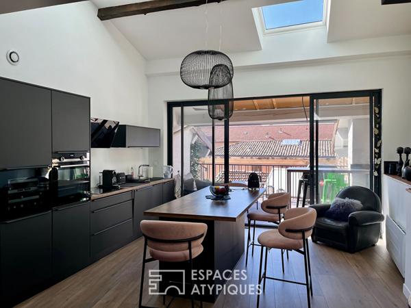 Appartement duplex rénové avec terrasse et garage dans le coeur historique