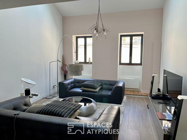 Appartement duplex rénové avec terrasse et garage dans le coeur historique