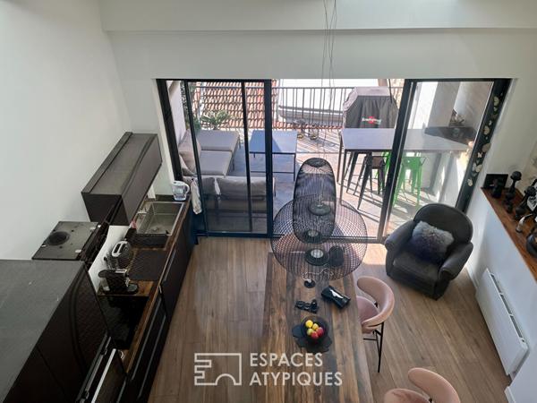 Appartement duplex rénové avec terrasse et garage dans le coeur historique