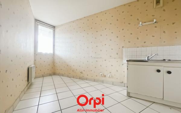 Appartement à vendre    2 pièces • 63,29 m2 Montluçon