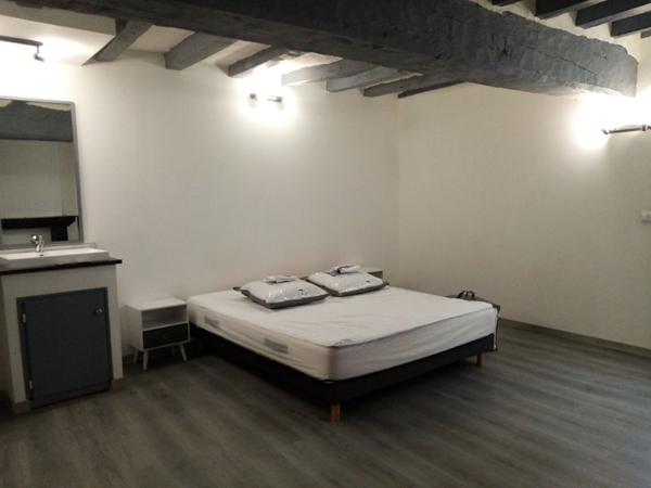 MAISON MEUBLEE - ST GERMAIN-DES-PRES 3 pièce(s) 94 m2
