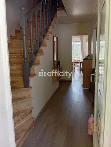 Maison 10 pièces - 217 m²