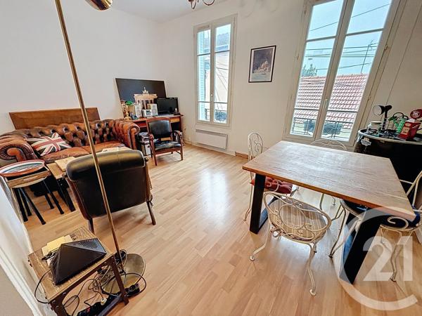 Appartement F2 Bis à vendre  3 pièces - 60 m2 LE KREMLIN BICETRE - 94