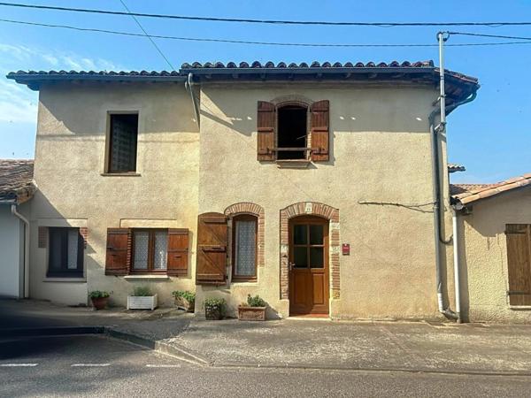 Maison de bourg T4 surprenante et atypique à COX