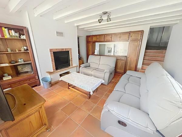 Maison de bourg T4 surprenante et atypique à COX