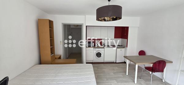 Appartement
         1 pièce
        - 25 m² Exclusivité 119 000 € *