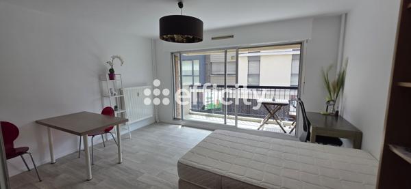 Appartement
         1 pièce
        - 25 m² Exclusivité 119 000 € *