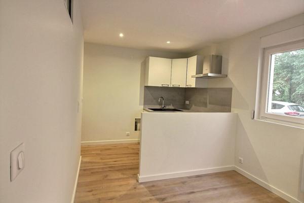 REIMS - TYPE 2 - BV DE LA PAIX - CLEMENCEAU - PROCHE CENTRE