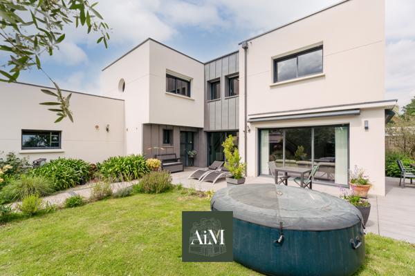 Maison contemporaine à vendre à Arradon – Proche bourg et Golfe du Morbihan, 4 chambres, jardin clos 570 m²