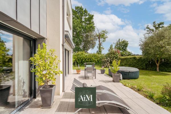 Maison contemporaine à vendre à Arradon – Proche bourg et Golfe du Morbihan, 4 chambres, jardin clos 570 m²