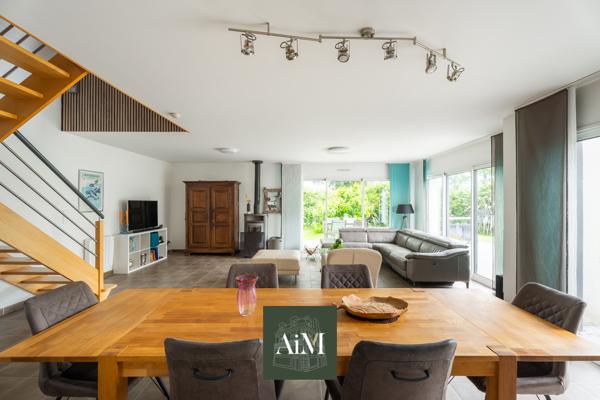Maison contemporaine à vendre à Arradon – Proche bourg et Golfe du Morbihan, 4 chambres, jardin clos 570 m²