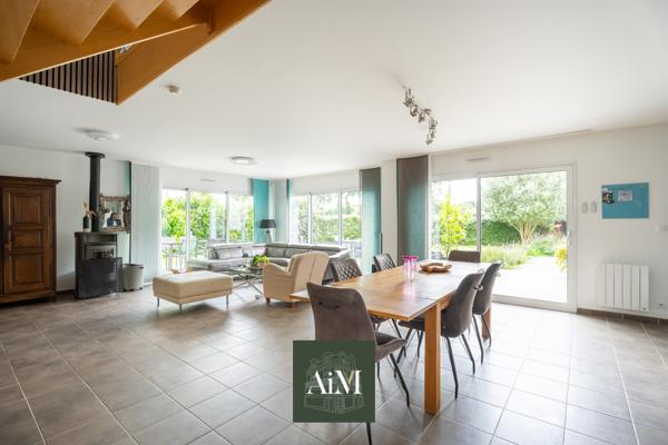 Maison contemporaine à vendre à Arradon – Proche bourg et Golfe du Morbihan, 4 chambres, jardin clos 570 m²
