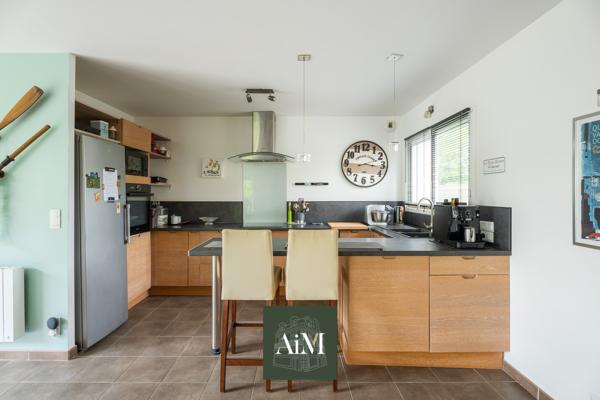 Maison contemporaine à vendre à Arradon – Proche bourg et Golfe du Morbihan, 4 chambres, jardin clos 570 m²