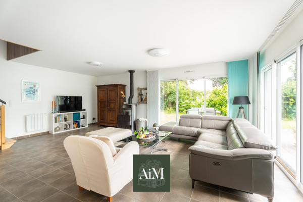 Maison contemporaine à vendre à Arradon – Proche bourg et Golfe du Morbihan, 4 chambres, jardin clos 570 m²