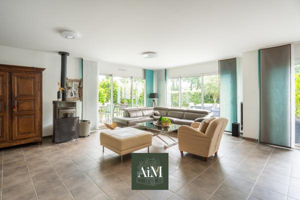 Maison contemporaine à vendre à Arradon – Proche bourg et Golfe du Morbihan, 4 chambres, jardin clos 570 m²