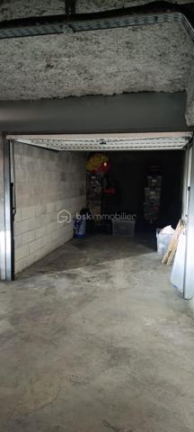 Très beau garage situé dans résidence sécurisé, haut de plafond et non innondable 
Résidence Juan Flor
A saisir