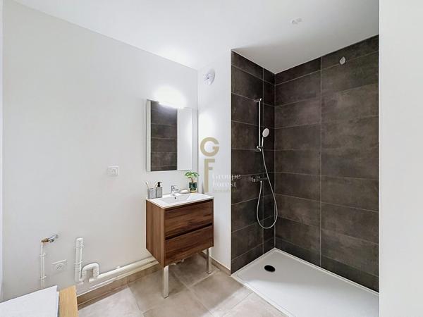 T3 contemporain avec terrasse, jardin et prestations premium à Croix