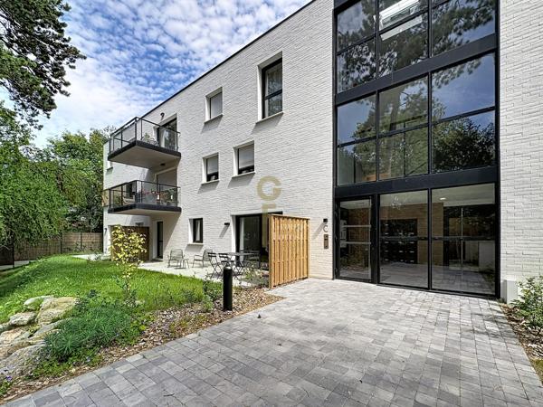 T3 contemporain avec terrasse, jardin et prestations premium à Croix