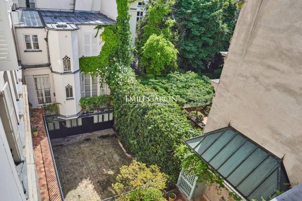 A vendre - appartement - 67 m²  - Paris - 75007 - Carré des Antiquaires