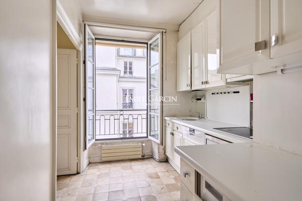 A vendre - appartement - 67 m²  - Paris - 75007 - Carré des Antiquaires