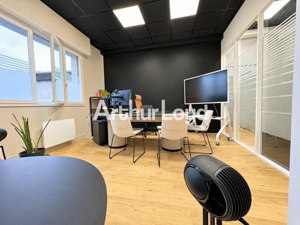 TOURS HYPER CENTRE BUREAUX A LOUER 79 M² PARKING