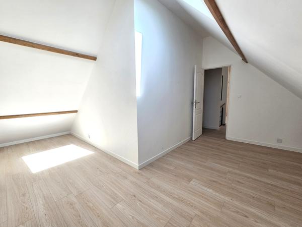 Maison récente, 5 chambres sur 950m²