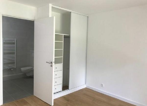 Appartement à vendre    1 pièce •  Clichy