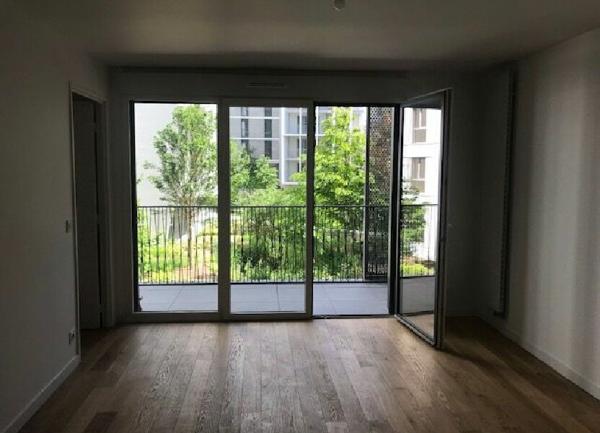 Appartement à vendre    1 pièce •  Clichy