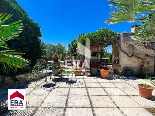 Propriété de charme au coeur des vignes et des oliviers, avec potentiel unique