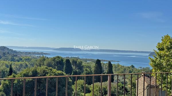 A vendre - Ancien presbytère du XVIIIe siècle - Entre Aix-en-Provence et les Alpilles
