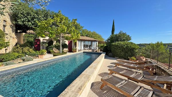A vendre - Ancien presbytère du XVIIIe siècle - Entre Aix-en-Provence et les Alpilles