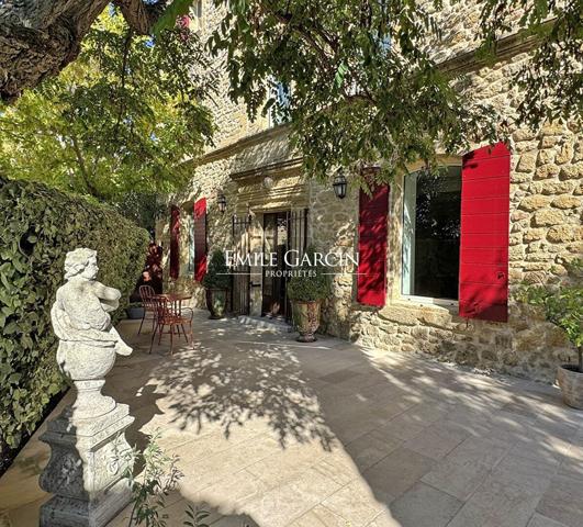 A vendre - Ancien presbytère du XVIIIe siècle - Entre Aix-en-Provence et les Alpilles