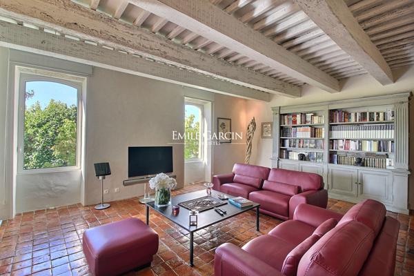 A vendre - Ancien presbytère du XVIIIe siècle - Entre Aix-en-Provence et les Alpilles
