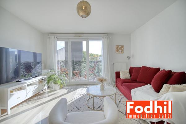 Appartement 4 pièces de 84 m² avec Balcon et un Parking en sous-sol.