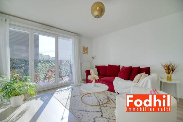 Appartement 4 pièces de 84 m² avec Balcon et un Parking en sous-sol.